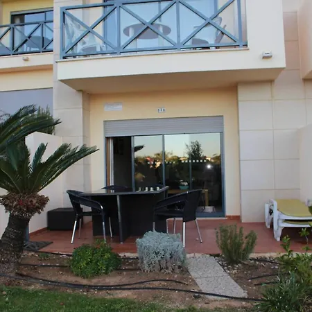 Apartment Spacious In 200 M² With Shared Pool Albufeira