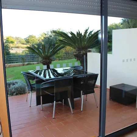 Spacious In 200 M² With Shared Pool Apartman *