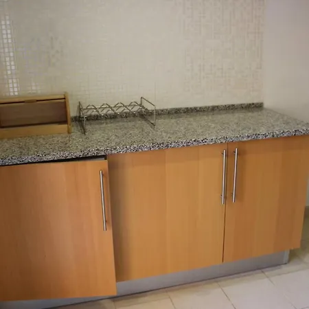 Spacious In 200 M² With Shared Pool * Albufeira
